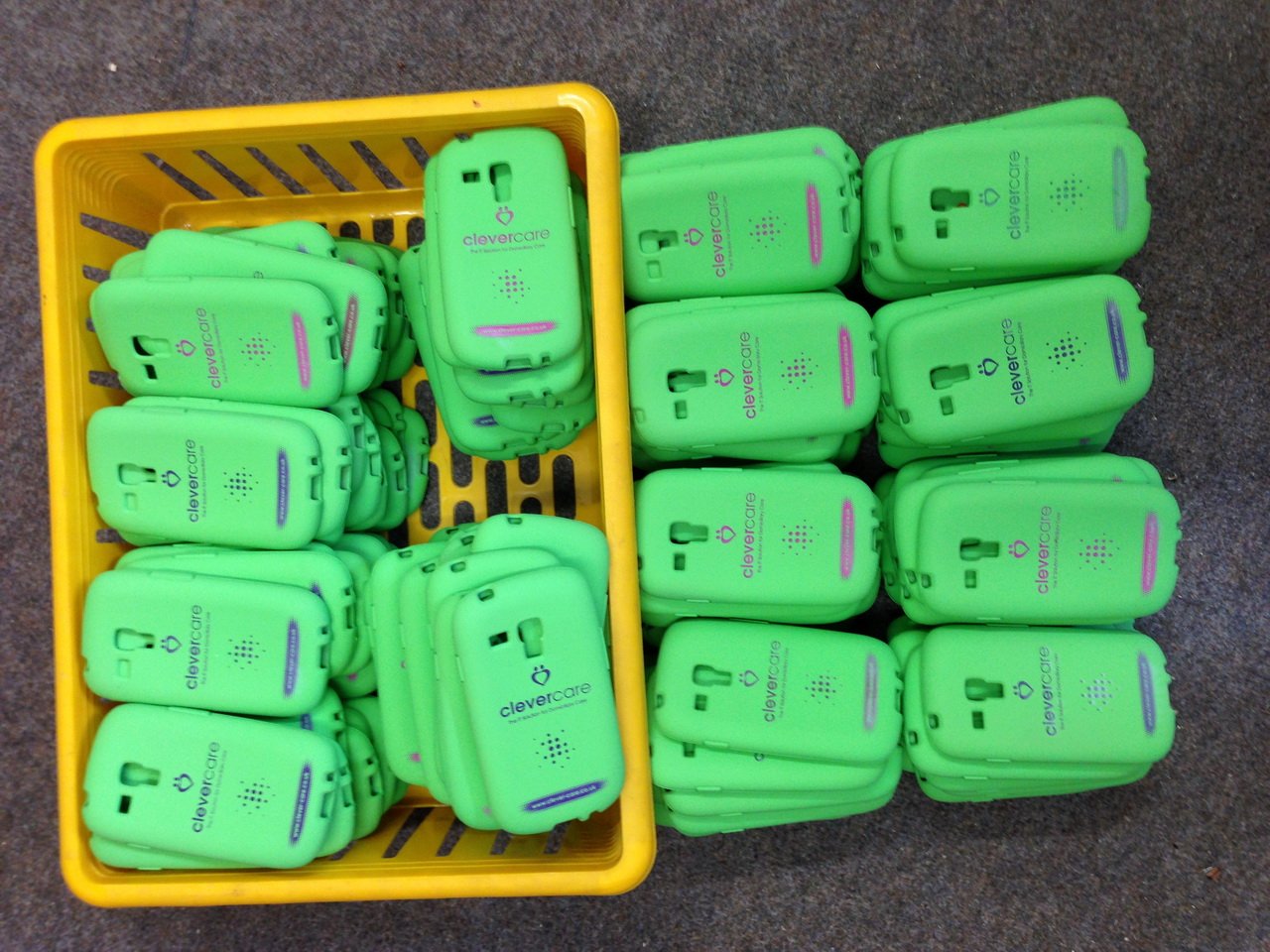 Custom rubber phone case engraving laser cutting service laser engraving service